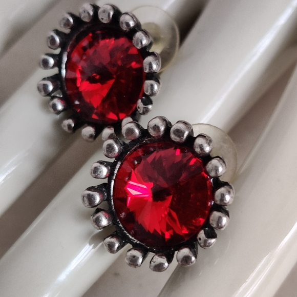 Designer Red Rivoli Glass Earrings Signed Avant Garde - Picture 11 of 16